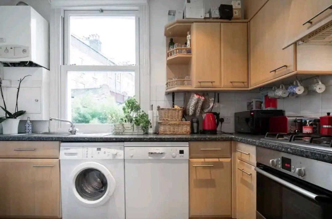 Stylish Room With Private Bath & Terrace In Super Central Clapham Junction Minutes From Victoria, Waterloo Londýn Exteriér fotografie
